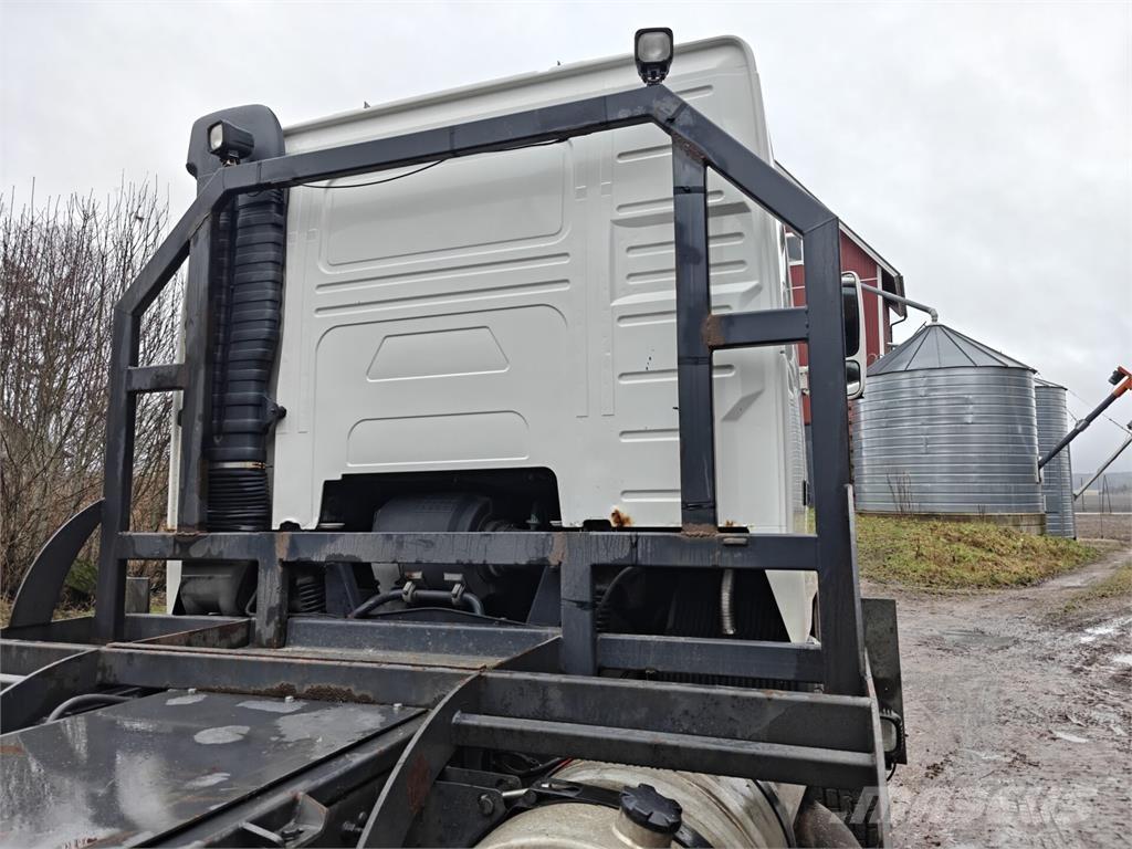 Volvo FH 12 Camiones de transporte de maquinaria forestal