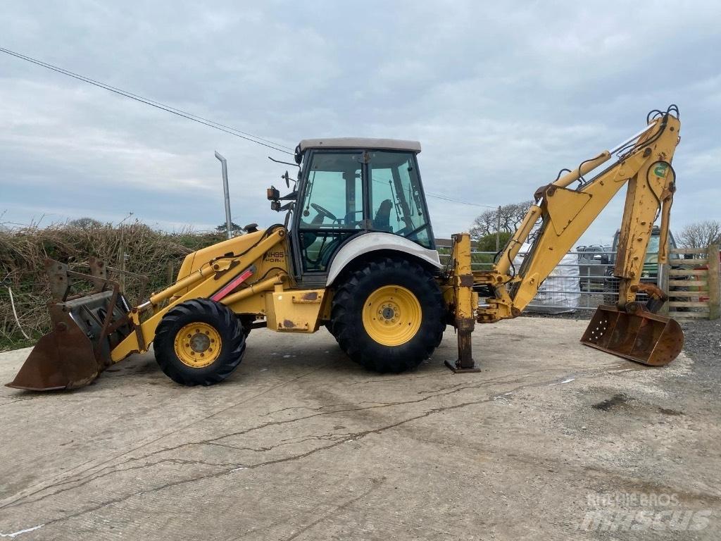 New Holland NH 95 Retrocargadoras