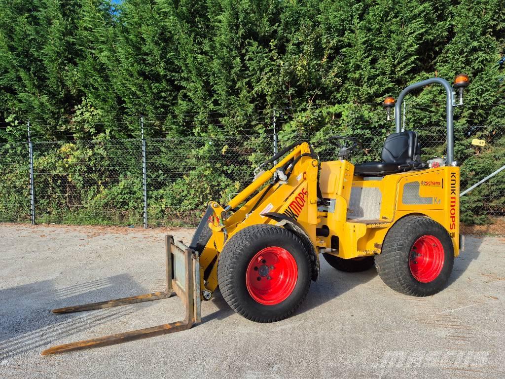 Knikmops KM 130 Cargadoras sobre ruedas