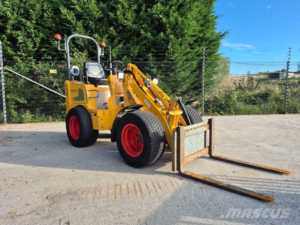 Knikmops KM 130 Cargadoras sobre ruedas