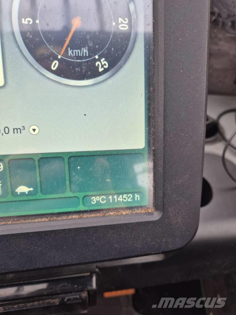 John Deere 1210 G Autocargadoras