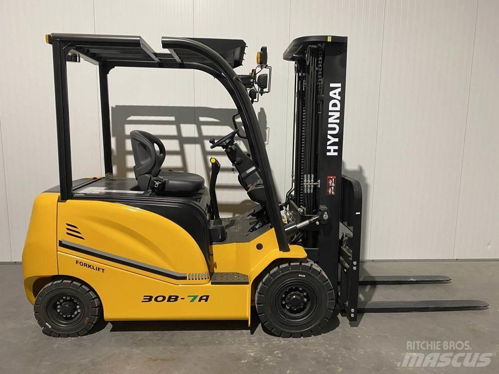 Hyundai 30B-7A Carretillas de horquilla eléctrica