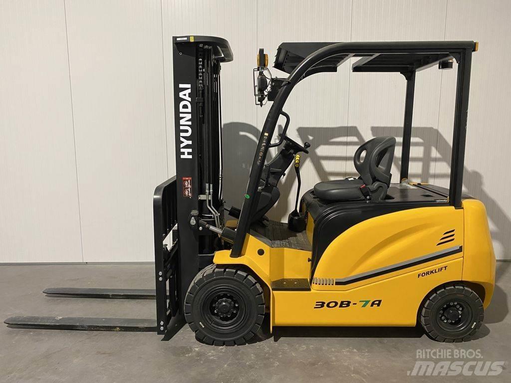 Hyundai 30B-7A Carretillas de horquilla eléctrica