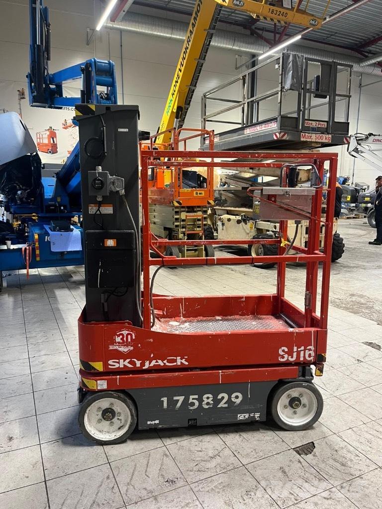 SkyJack SJ 16 Plataformas tijera