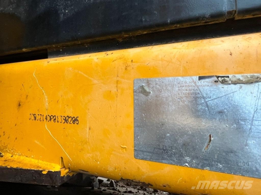 JCB JZ140 with blade Excavadoras de cadenas