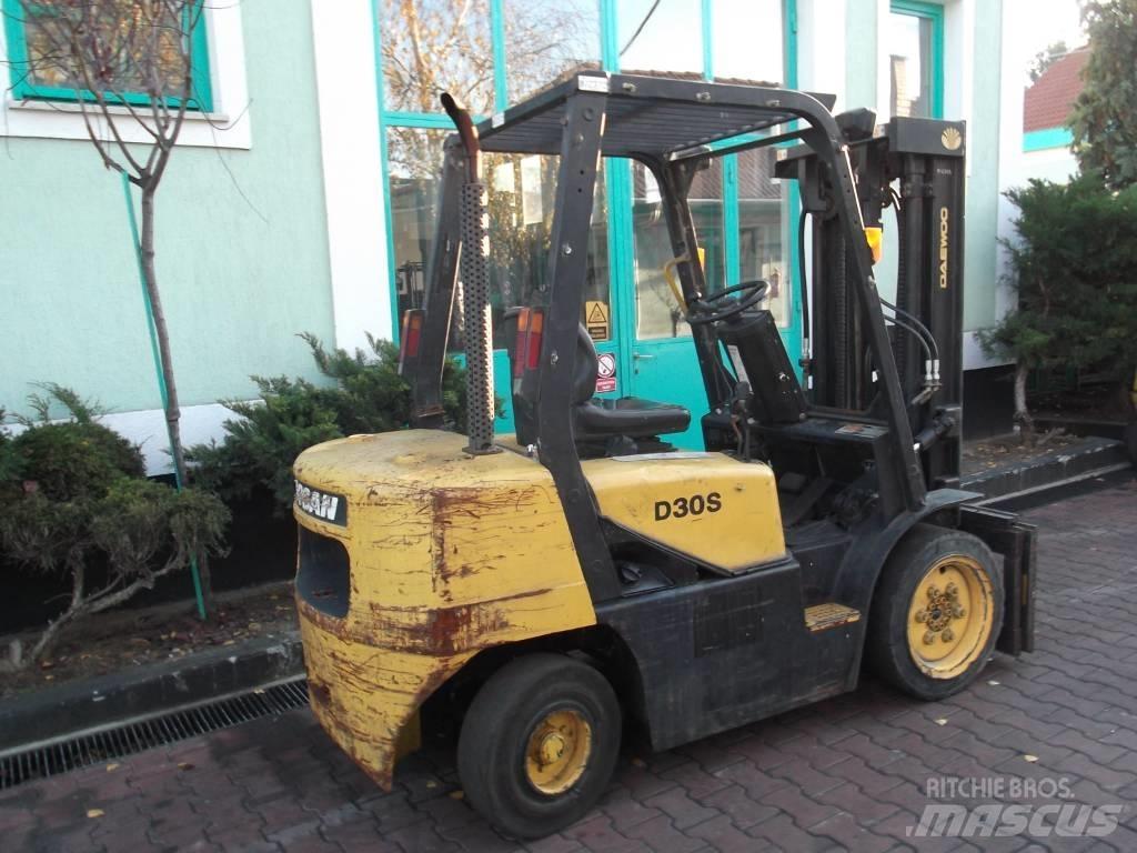 Daewoo D30S3 V-2372 Carretillas diesel