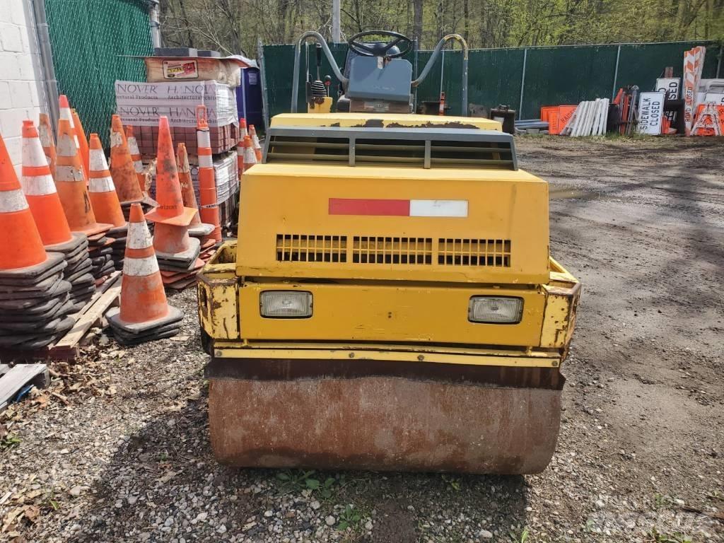 Bomag BW121 AD-2 Rodillos de doble tambor