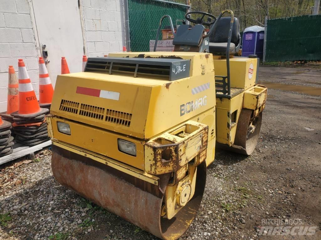 Bomag BW121 AD-2 Rodillos de doble tambor