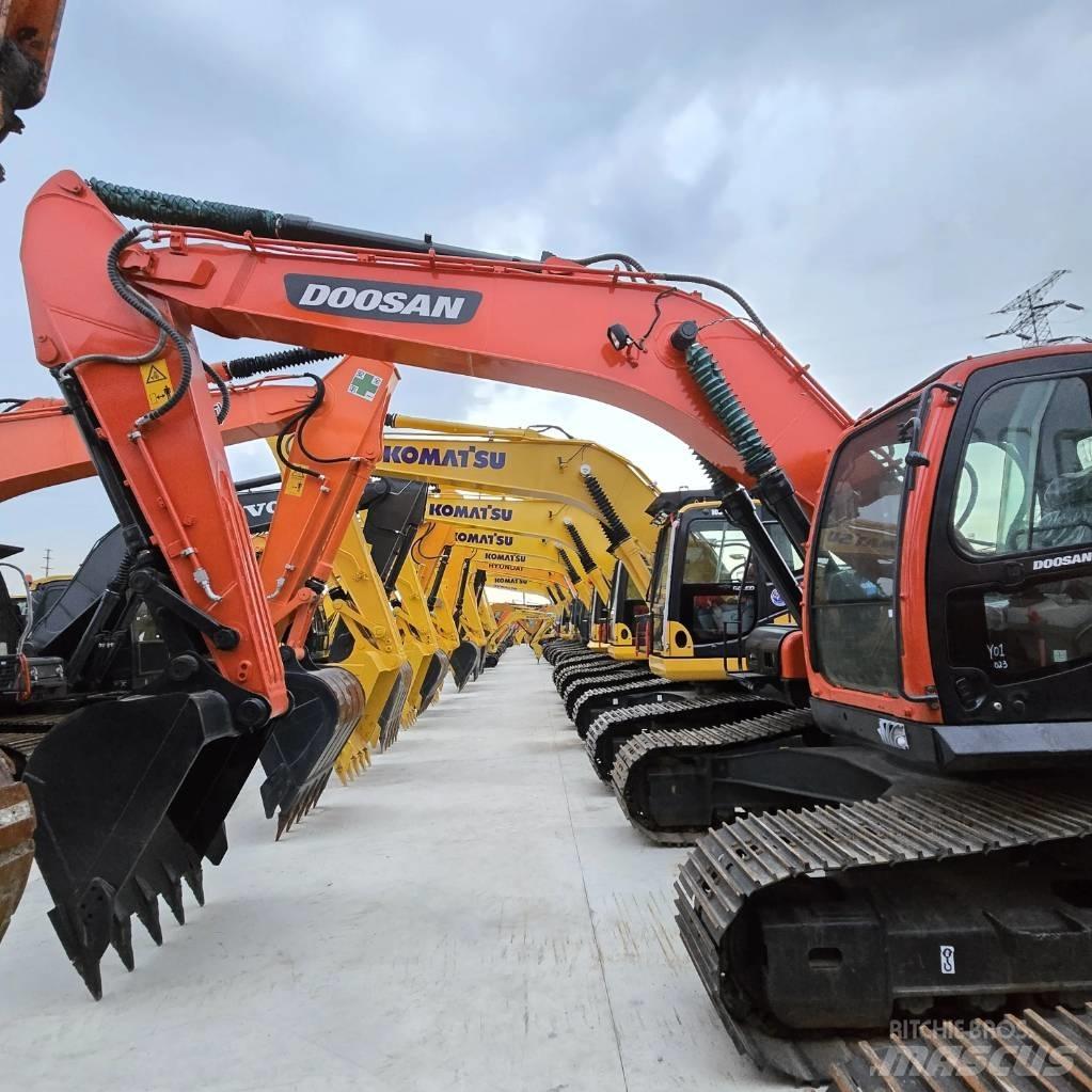 Doosan DX 225 LC Mini excavadoras < 7t