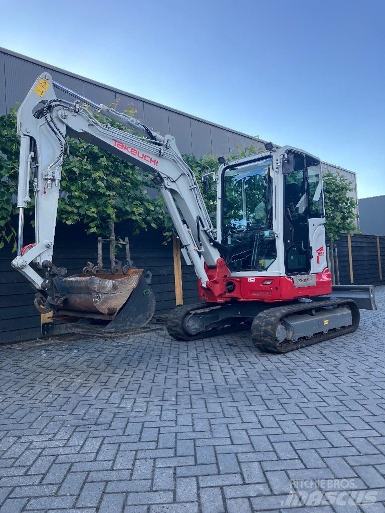 Takeuchi TB 335 R Mini excavadoras < 7t