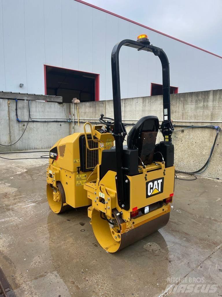 CAT CB 1.7 Rodillos de doble tambor