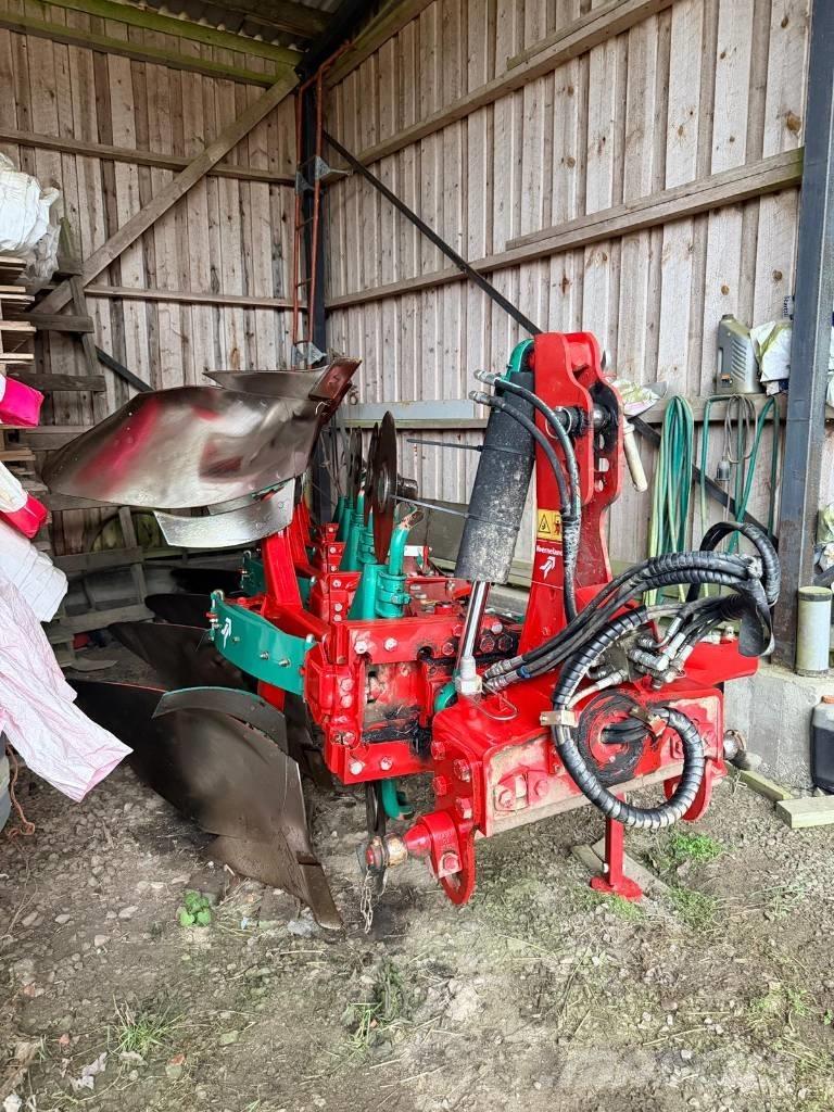 Kverneland ES85 Arados reversibles suspendidos