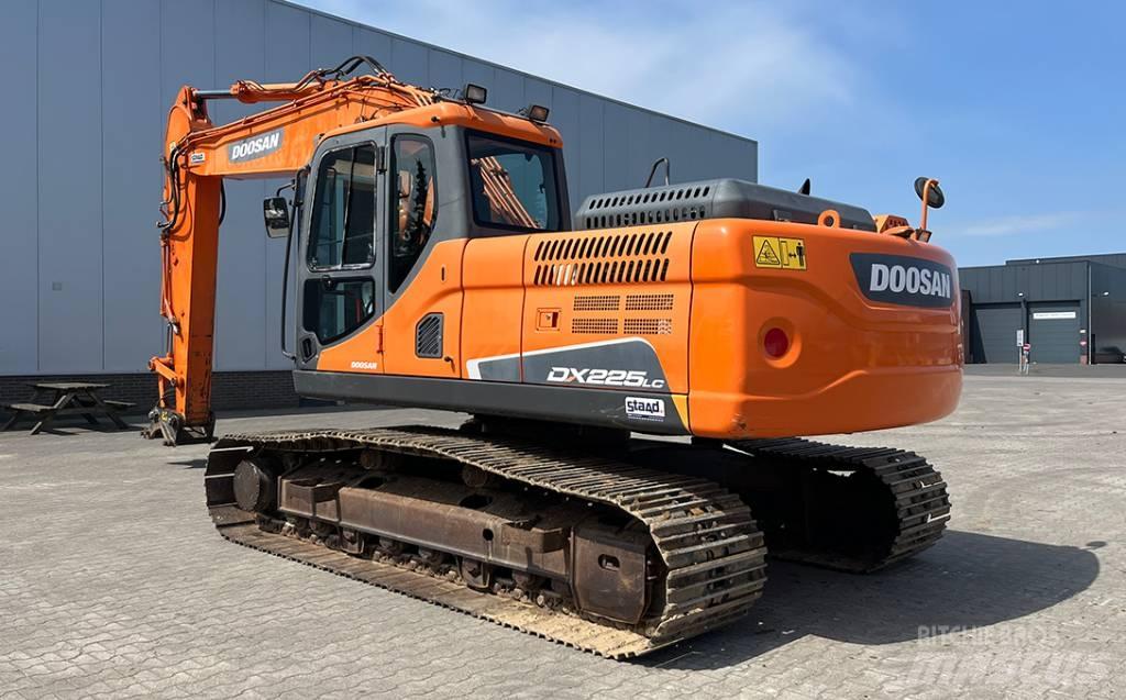 Doosan DX 225 LC-3 Excavadoras de cadenas