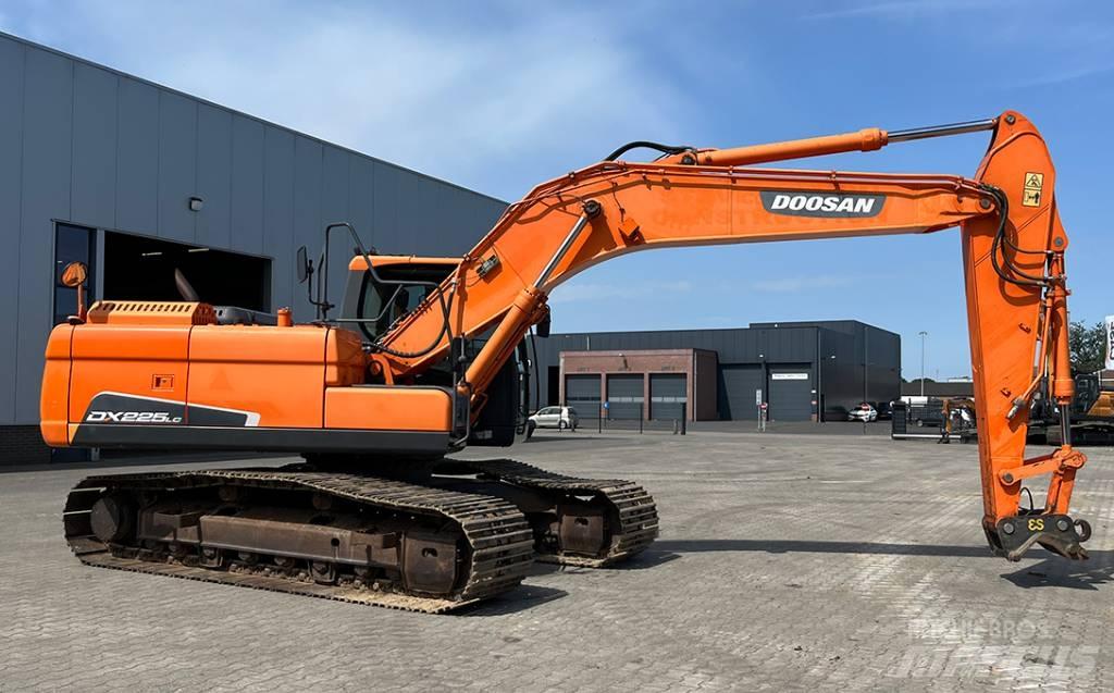 Doosan DX 225 LC-3 Excavadoras de cadenas