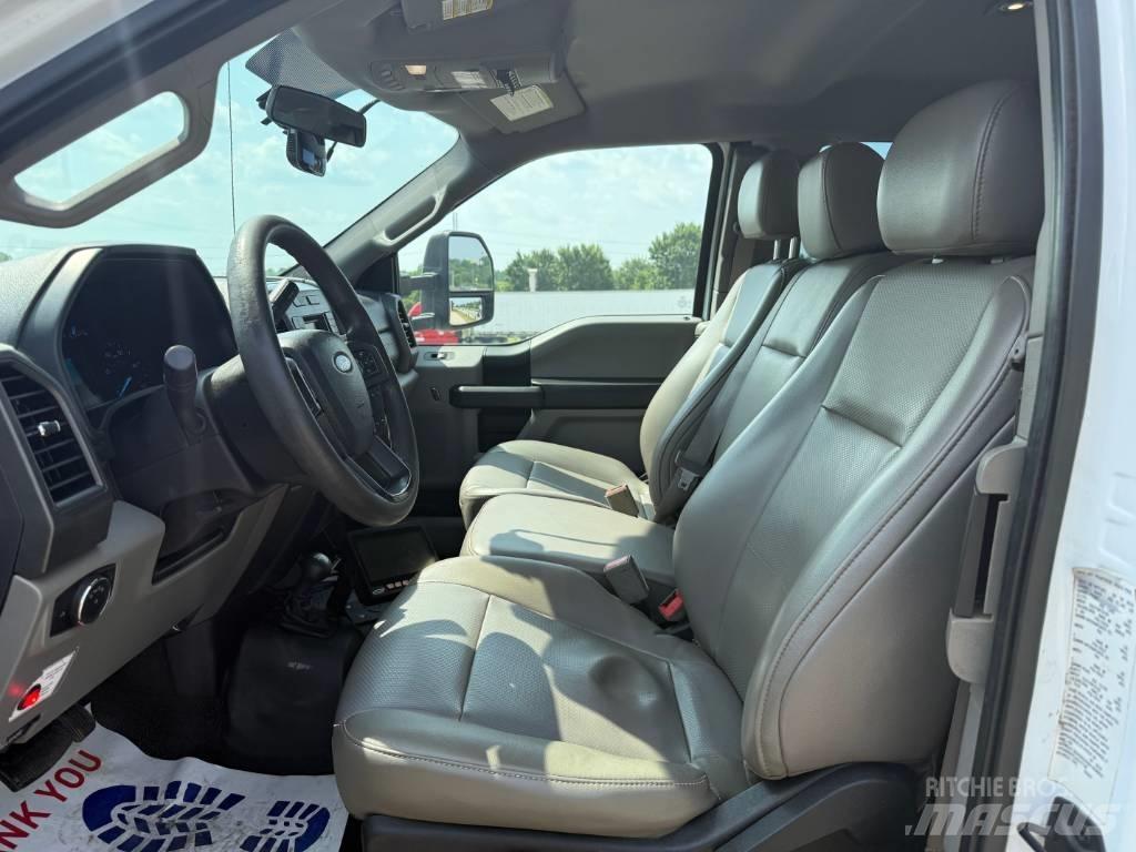 Ford F 550 XL SD Vehículos - Taller