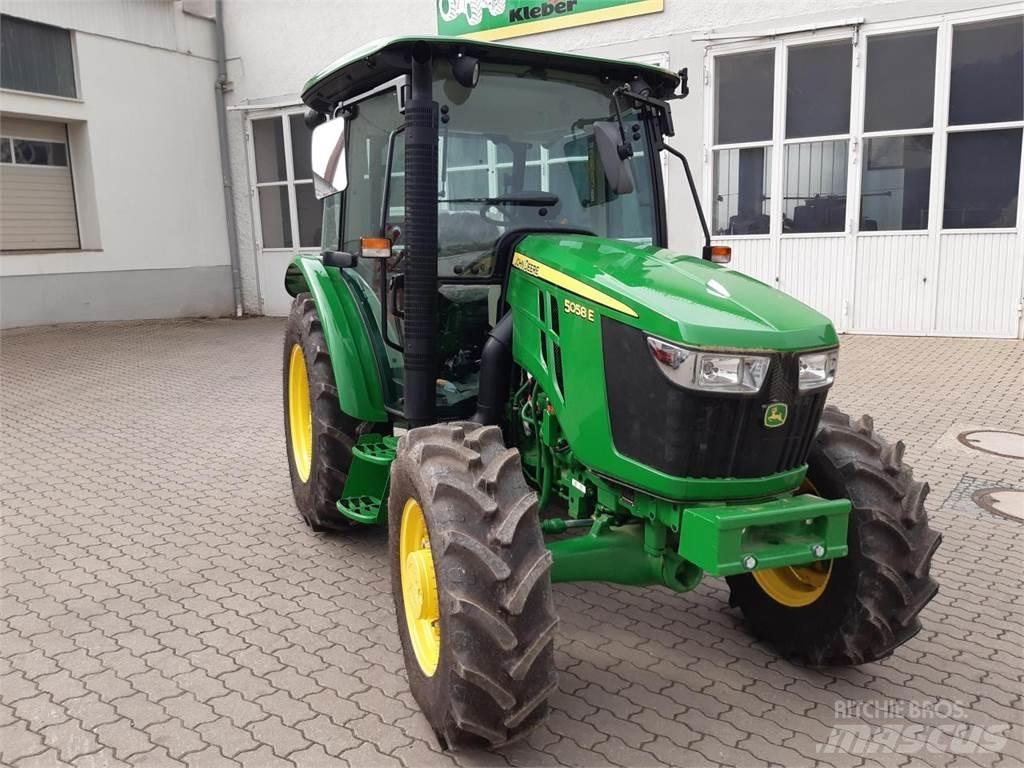 John Deere 5058E Tractores
