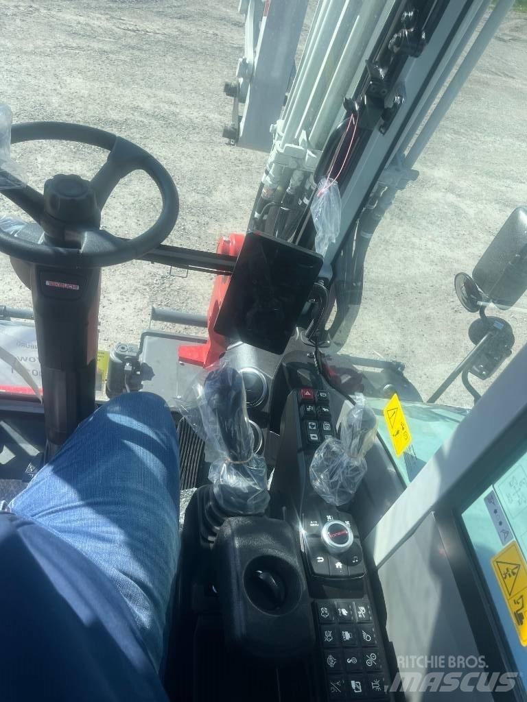 Takeuchi TB 370 W Excavadoras de ruedas