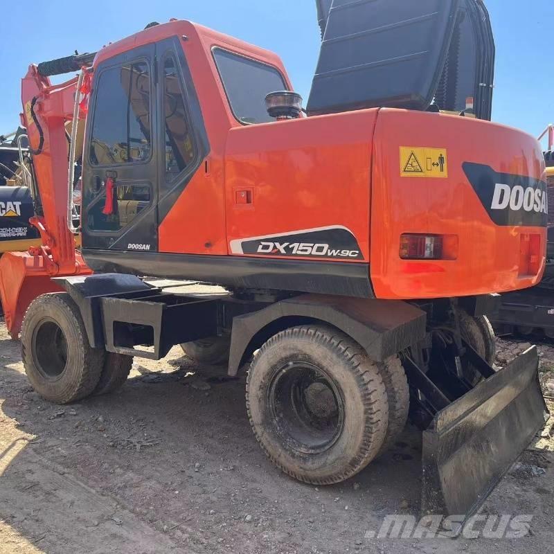 Doosan DX150W Excavadoras de ruedas