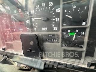 International 4700 Camiones plataforma