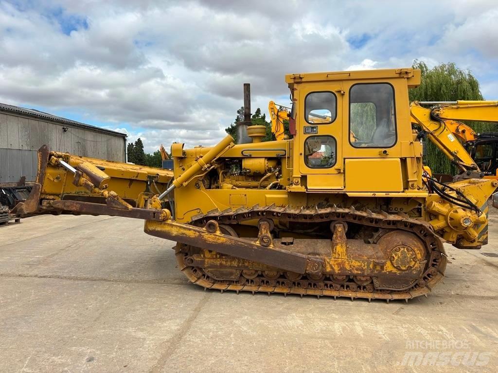CAT D 6 D Buldozer sobre oruga