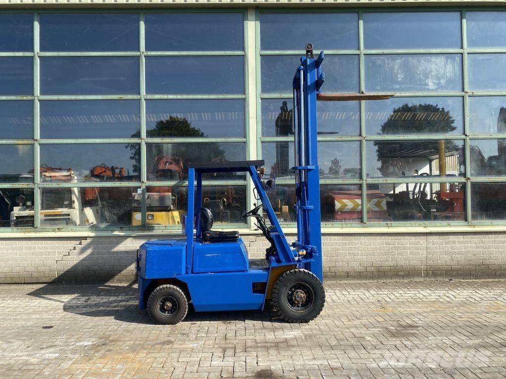 Komatsu FD 28-10 Carretillas diesel