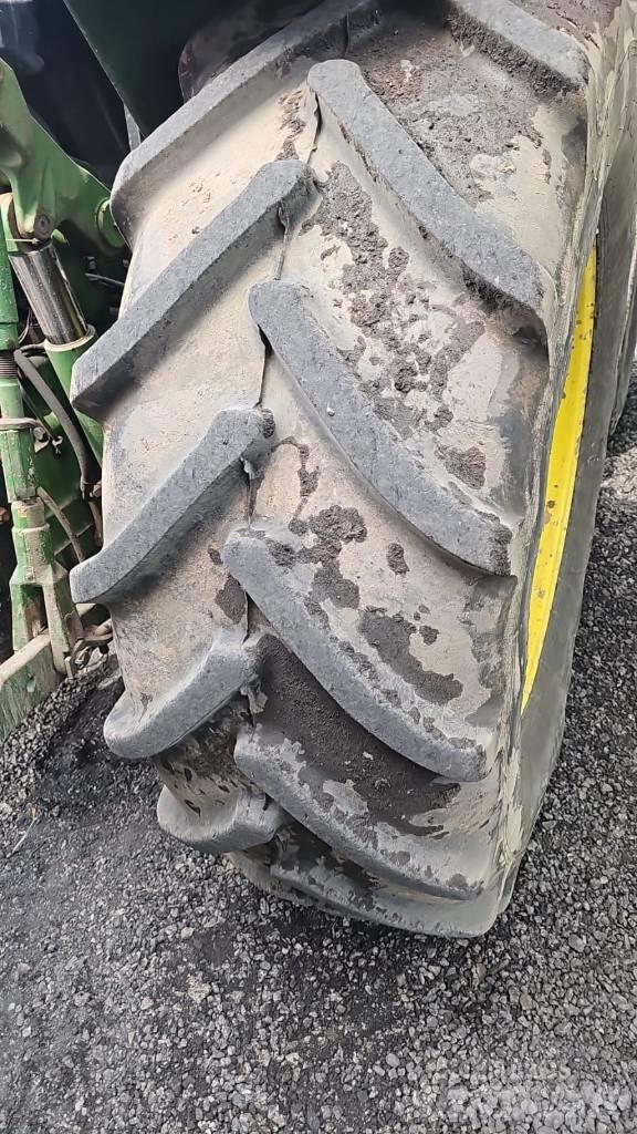 John Deere 6910 Tractores