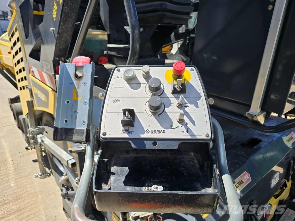 Bomag BF 300 P-2 Asfaltadoras