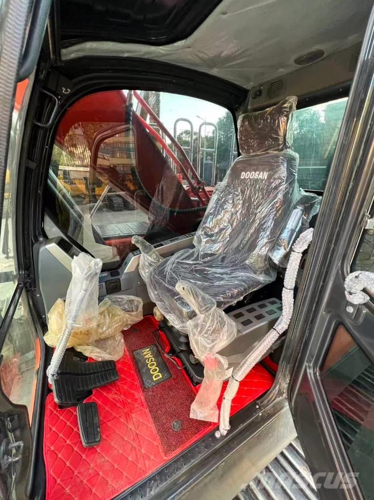 Doosan DX 225 LC Excavadoras de cadenas