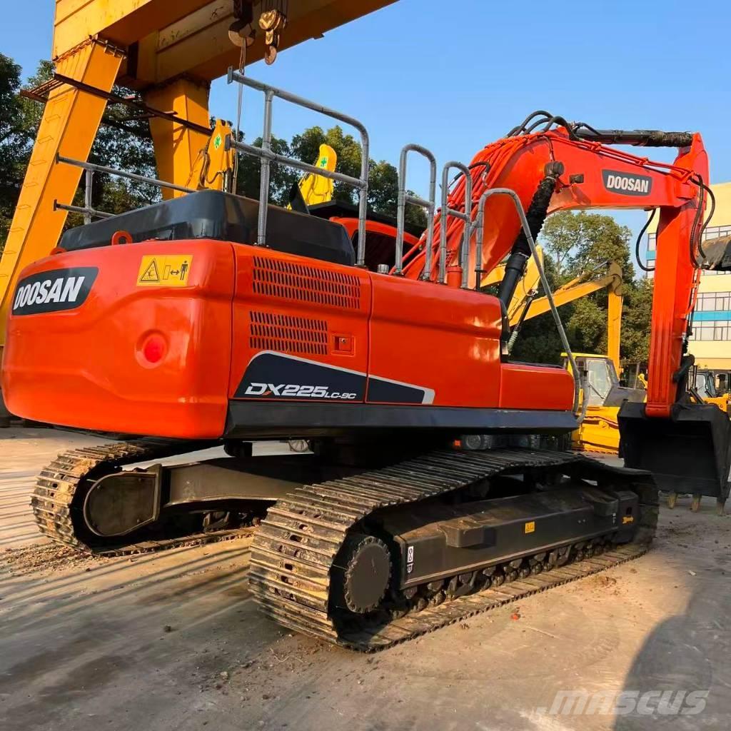 Doosan DX 225 LC Excavadoras de cadenas