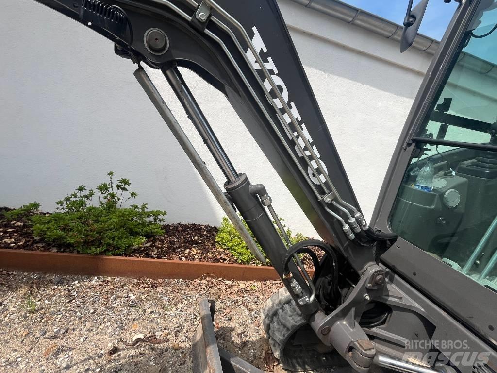 Volvo ECR 25 D Mini excavadoras < 7t