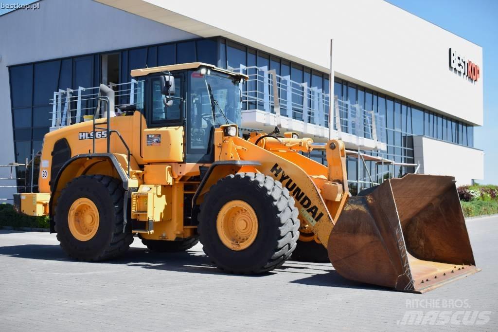 Hyundai HL 965 Cargadoras sobre ruedas