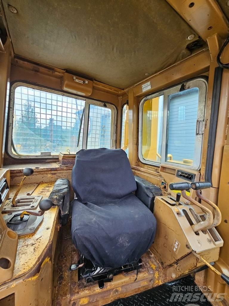 CAT D 8 L Buldozer sobre oruga