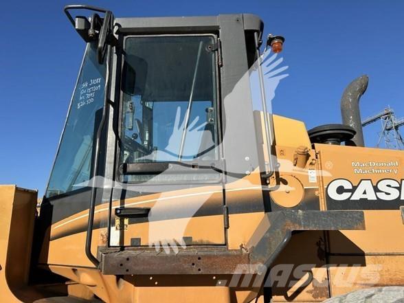 CASE 821C Cargadoras sobre ruedas