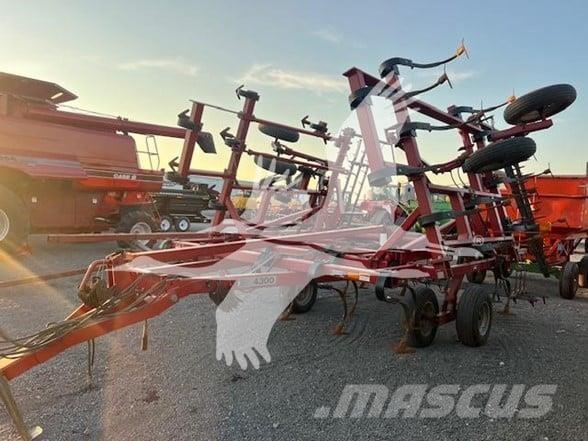 Case IH 4300 Cultivadores