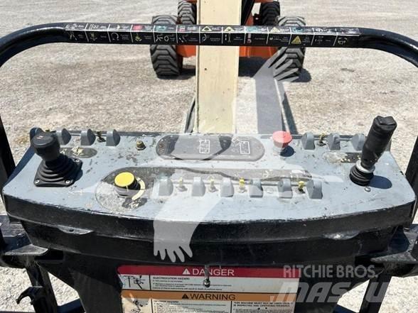 JLG 800A Plataforma de trabajo articulada