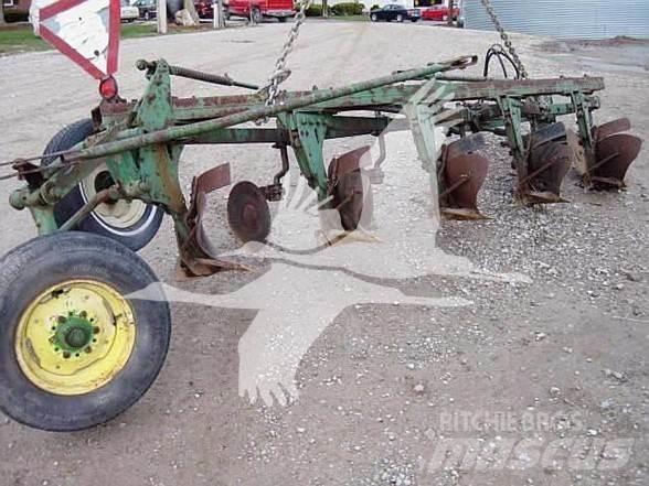 John Deere 514 Arados reversibles suspendidos
