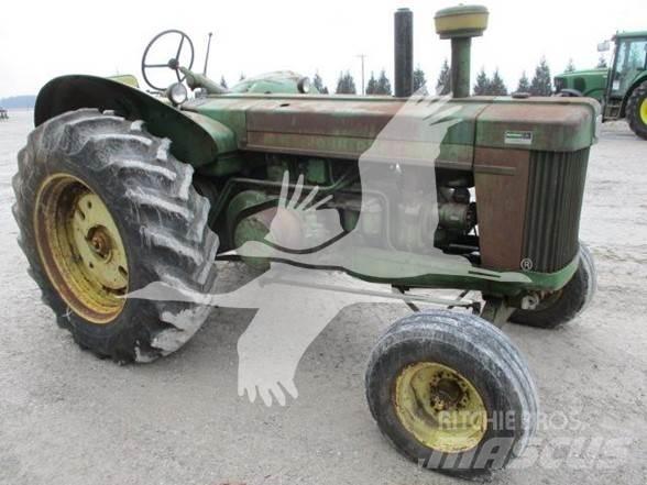 John Deere 820 Tractores