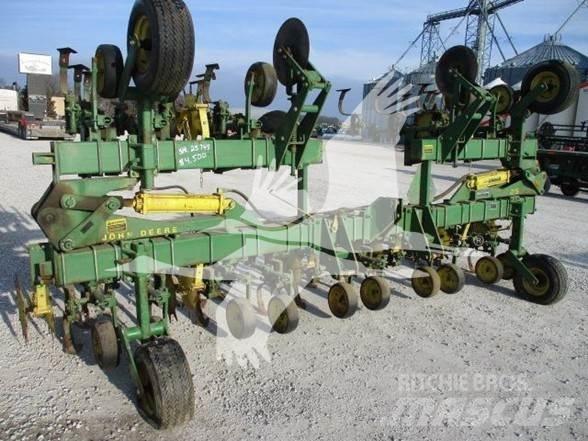 John Deere 85 Cultivadores para cultivos en hilera