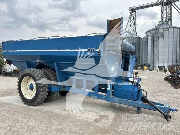 Kinze 840 Remolque para grano