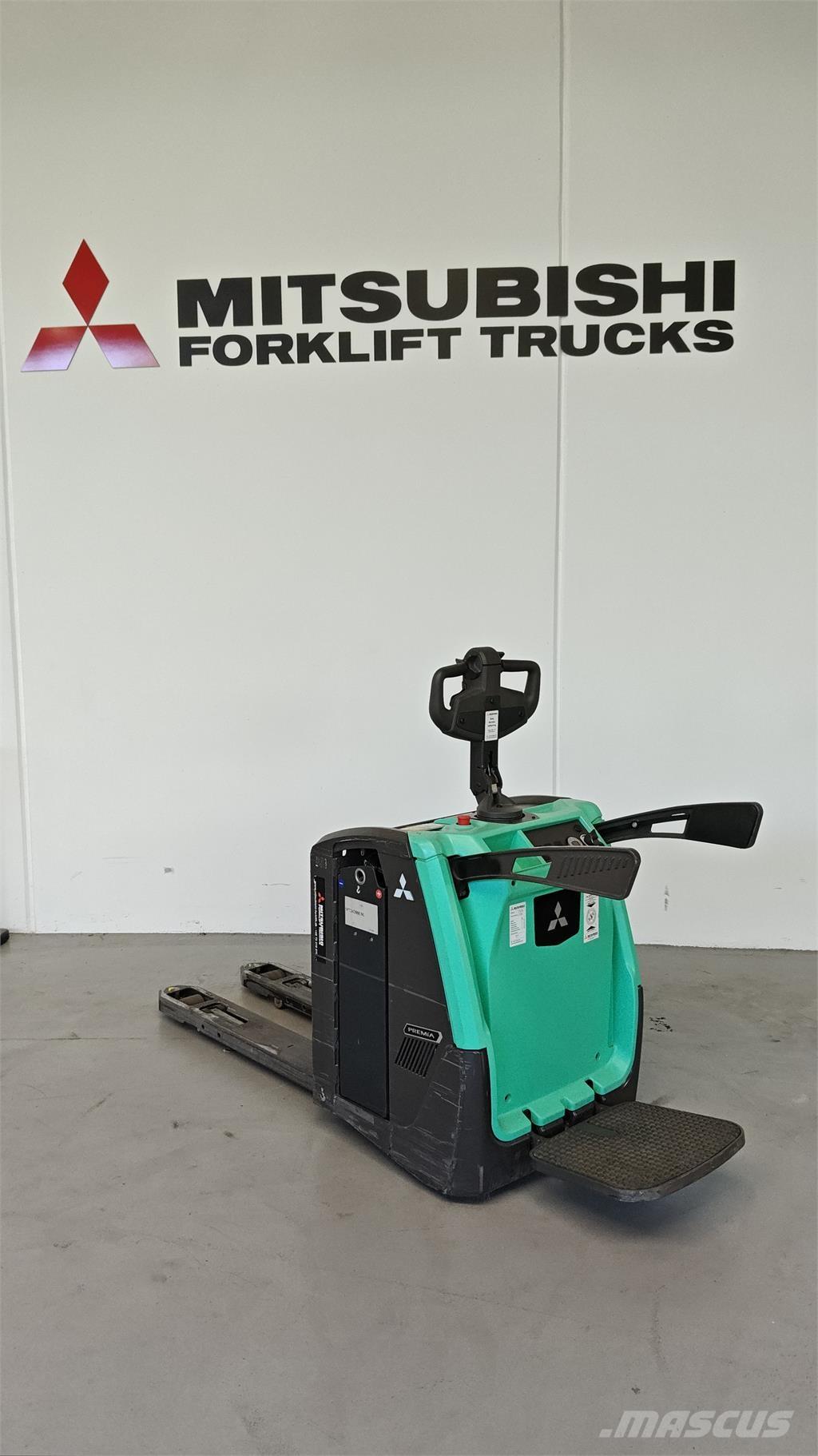 Mitsubishi PBV20N3 Plataforma con motor