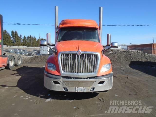 International LT 625 Cabezas tractoras