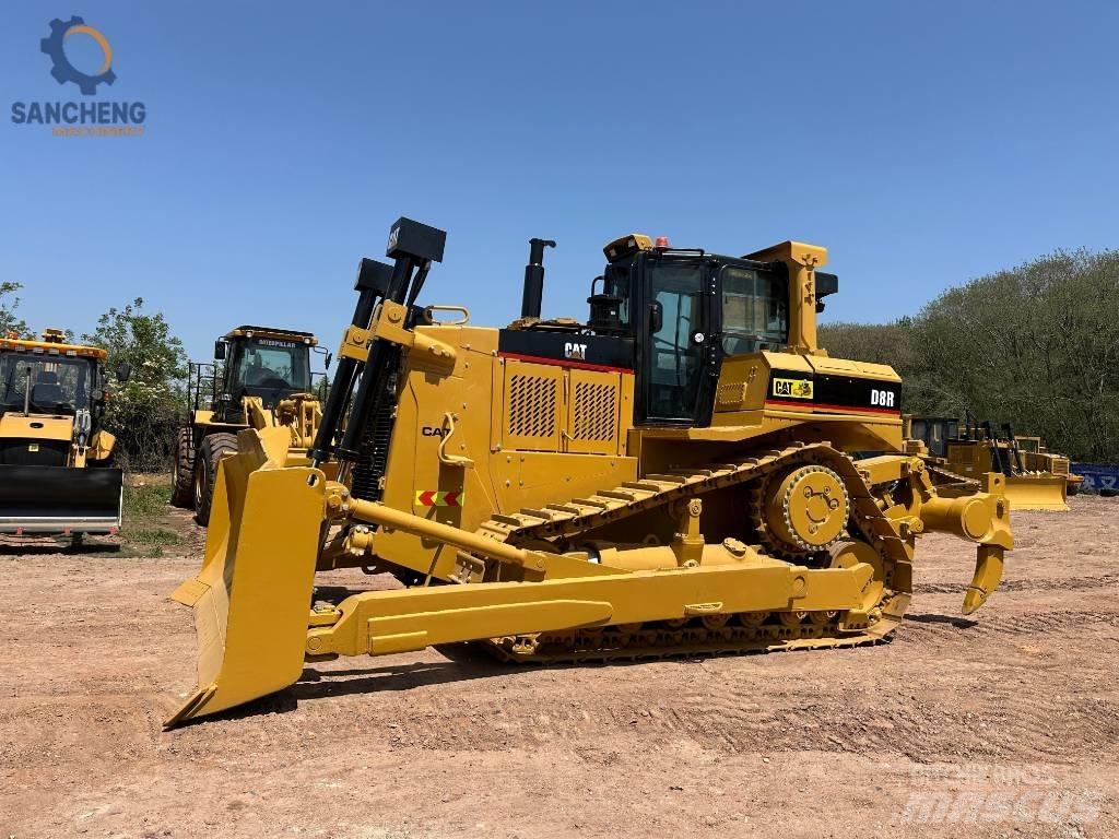 CAT D 8 R Buldozer sobre oruga