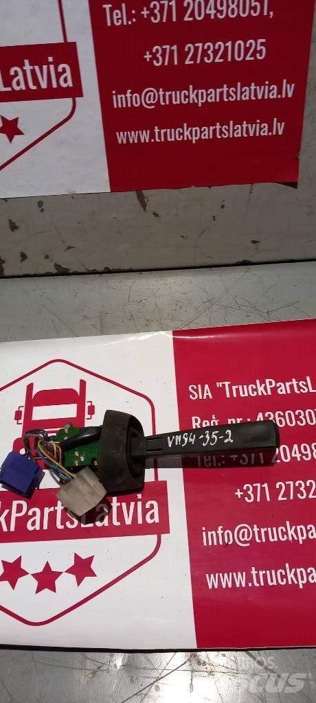 Volvo FH 12.  3172171 Cabinas e interior