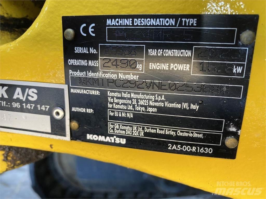 Komatsu PC24MR-5 Excavadoras de ruedas