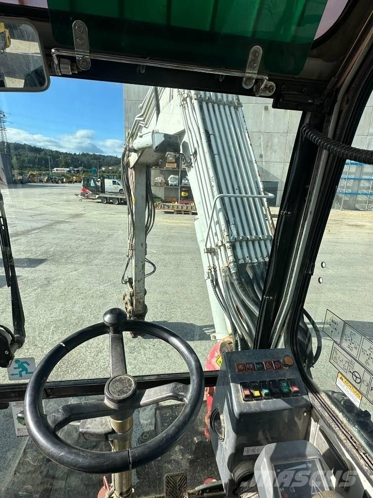Takeuchi TB 175 W Excavadoras de ruedas