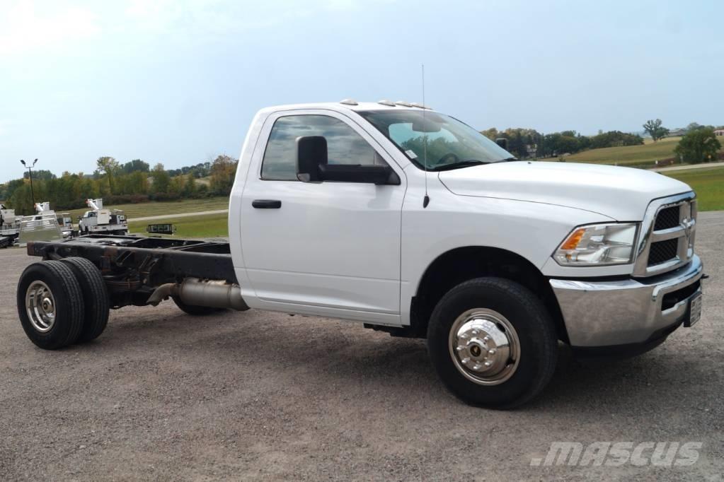 RAM 3500 TRADESMAN Camiones chasis