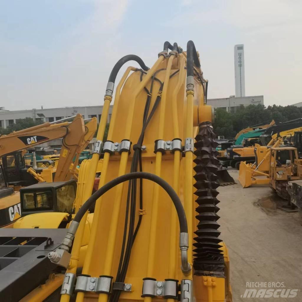 Komatsu PC 220-8 Excavadoras de cadenas