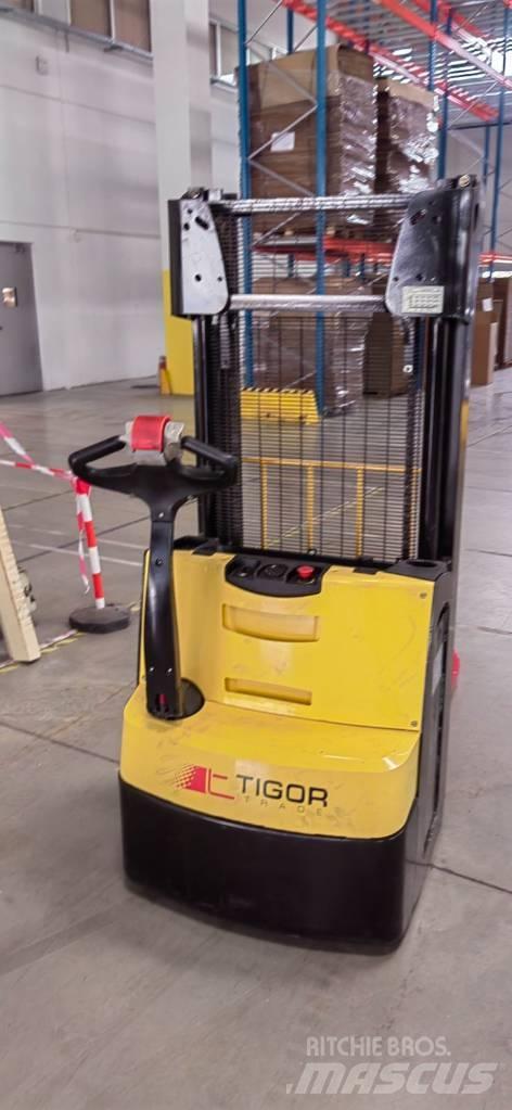 Hyster S 1.2 Apiladores eléctricos