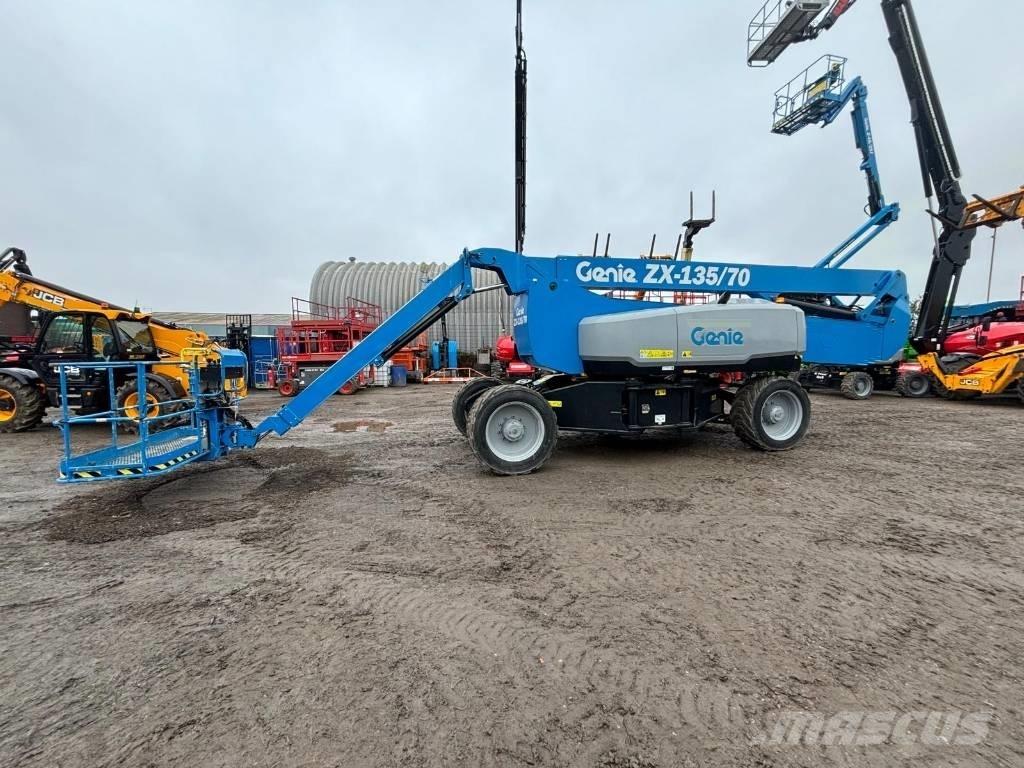 Genie ZX 135/70 Plataforma de trabajo articulada