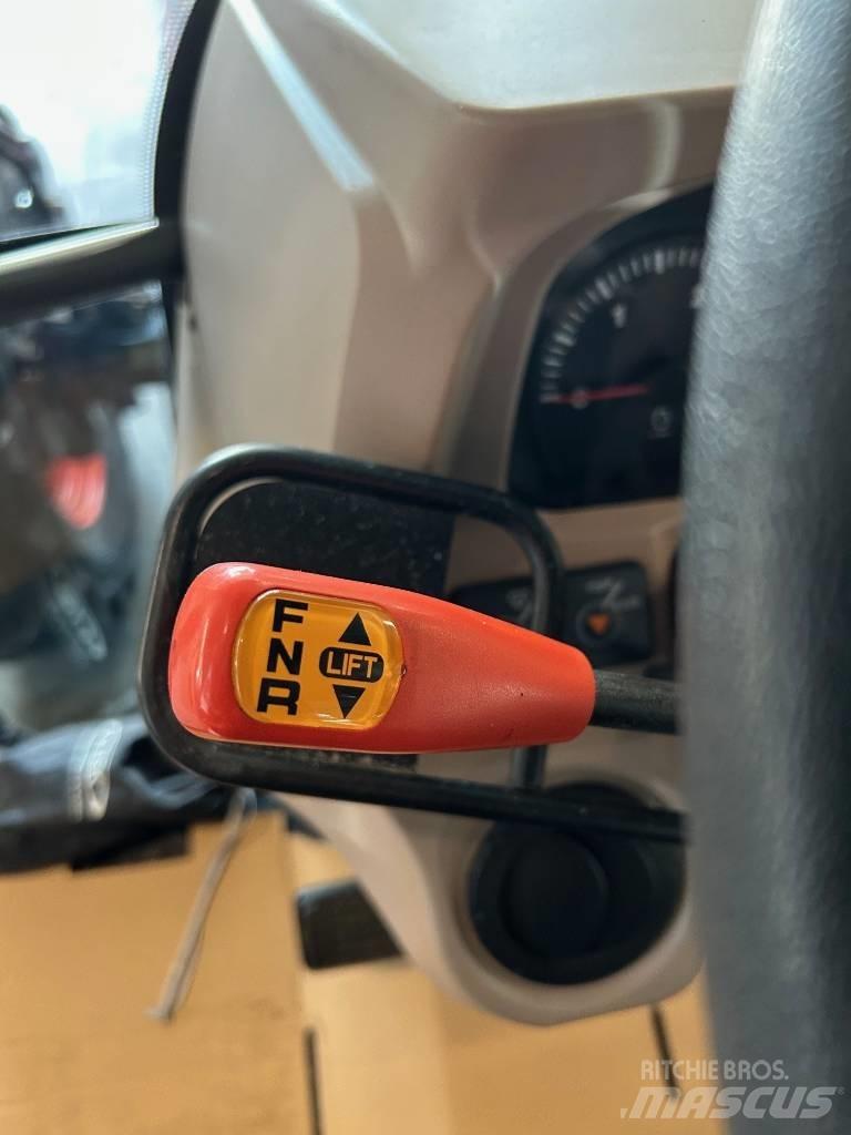 Kubota M 7040 DT Tractores